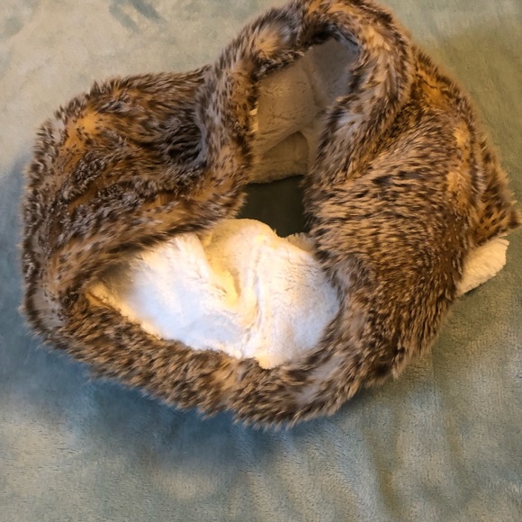 Accessories - Faux Fur Reversible Neck Scarf